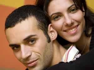 In relationships, women exhibit four signs of low emotional intelligence.