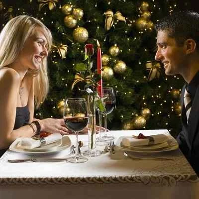How to spend Christmas with your lover in a way that's both economical and romantic?