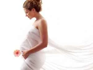 Who drove a pregnant woman to her death by jumping from a building?